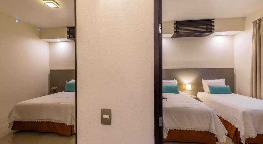 Image of Deluxe Family Suite 6