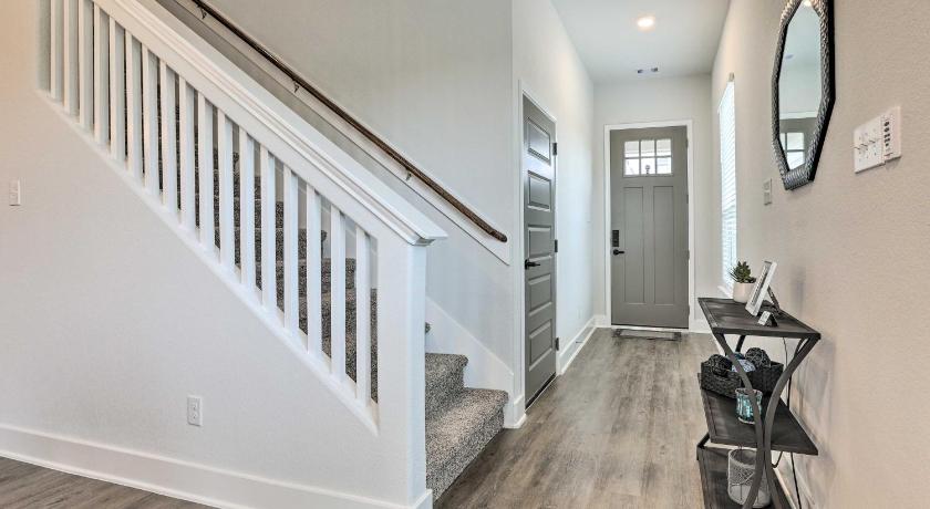 Houston Escape with Patio Less Than 13 Mi to Downtown! photo