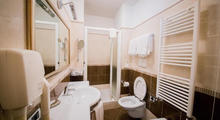 Hotel Ares photo