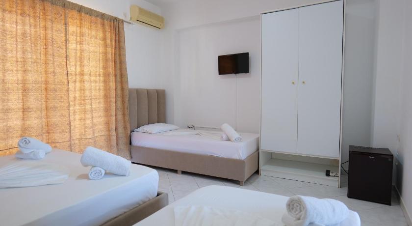 Eden Hotel photo