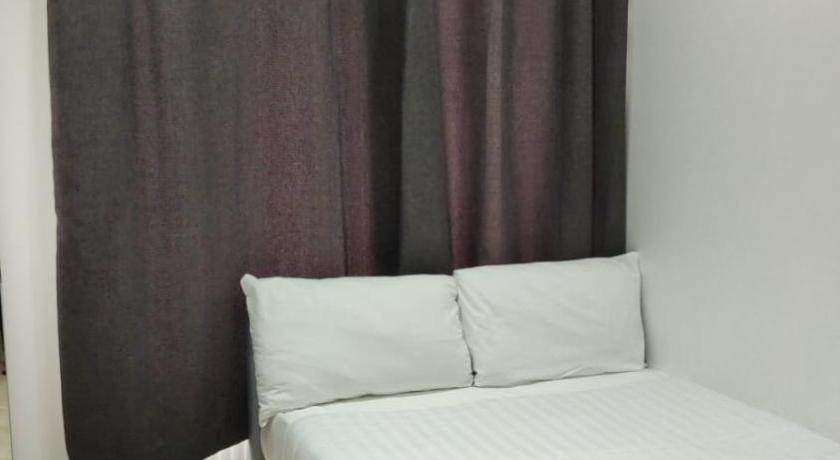Immagine di Camera Matrimoniale con Bagno in Comune (Double Room with Shared Bathroom) 3