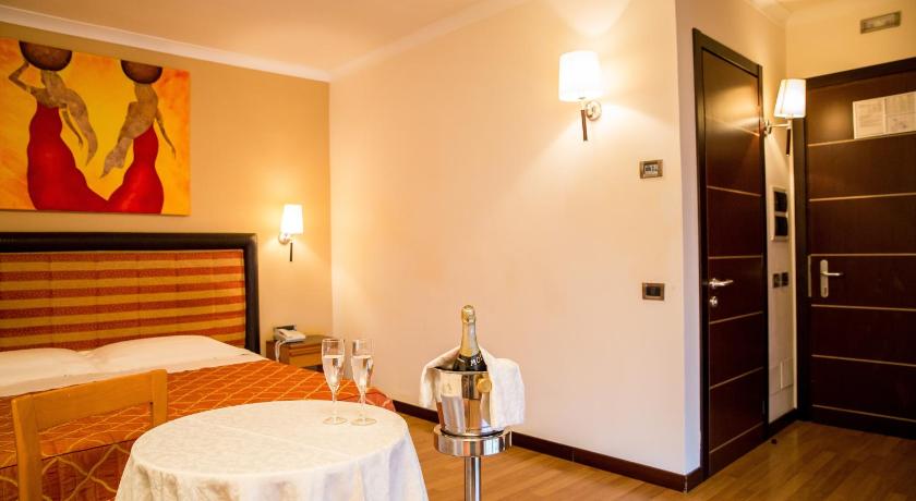Hotel Ares photo