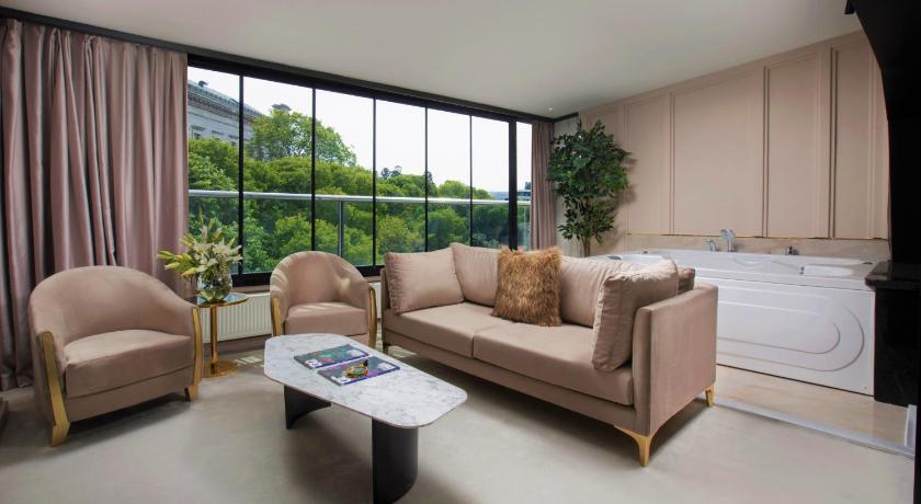 Walton Gardens Pera - image 7