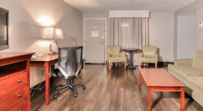 Image of TWO BEDROOM FAMILY SUITE 10