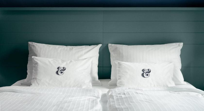 Image of Small Double Room 12