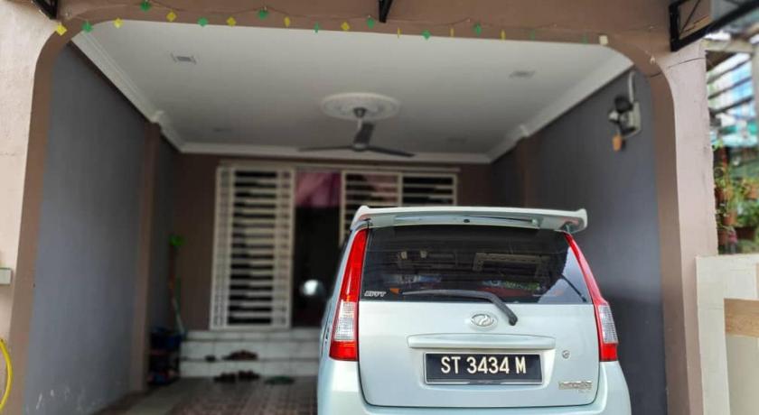 HOMESTAY AINNUR SEMARAK photo