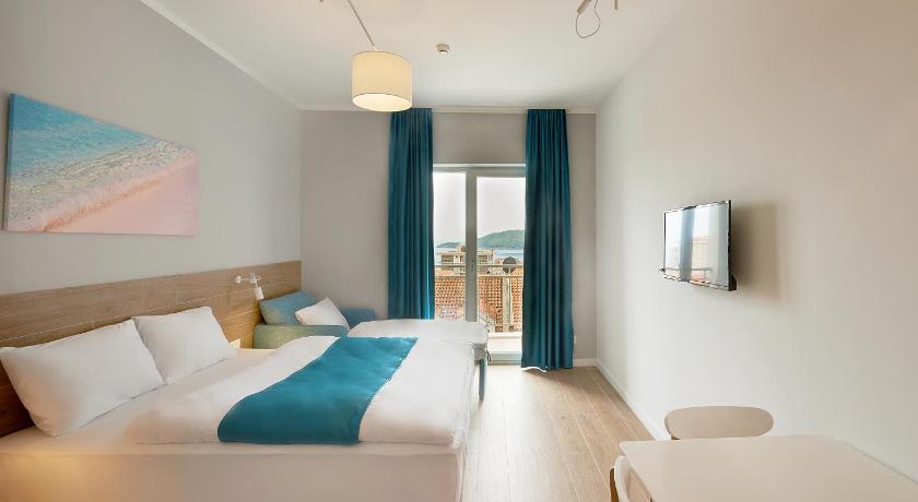 Hotel Larimar photo