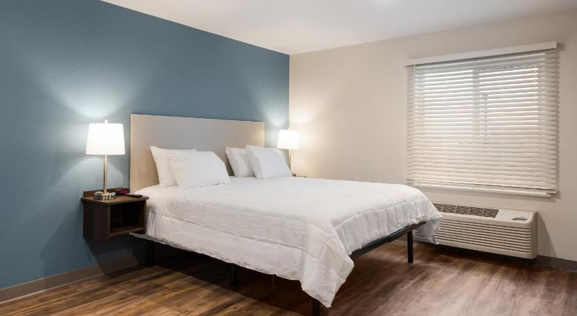 WoodSpring Suites Orlando I-4 & Convention Center photo