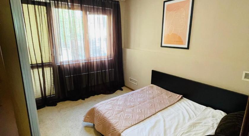 Lovely apartment by the Sea Garden - image 19