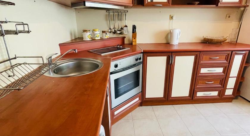 Lovely apartment by the Sea Garden - image 32