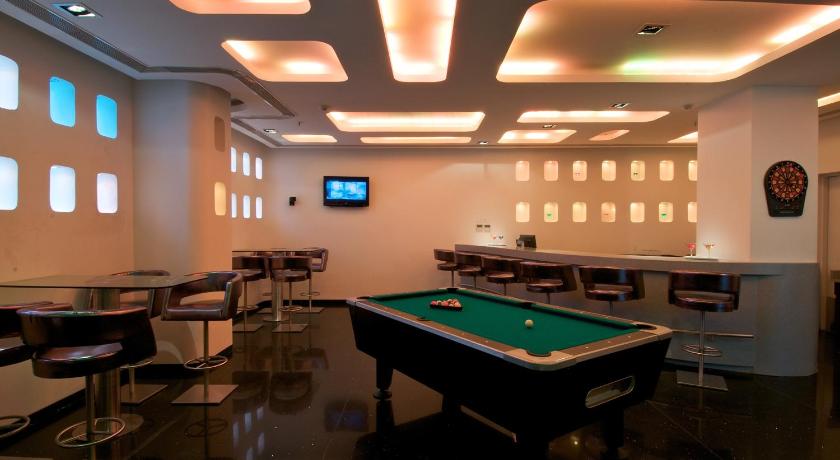 Bar/lounge
