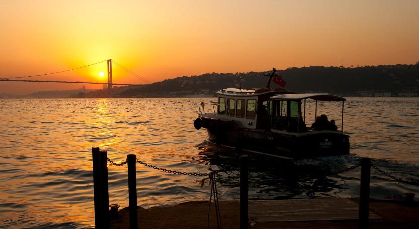 Sumahan - on the Water photo