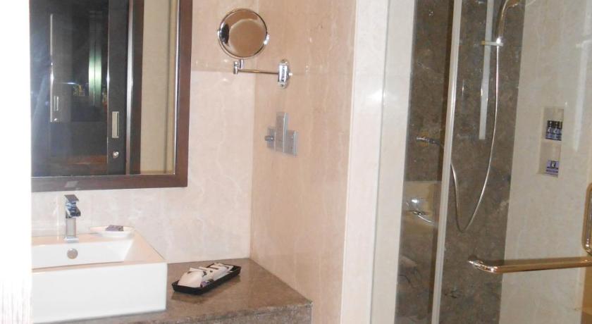 Image of Deluxe King Room 6