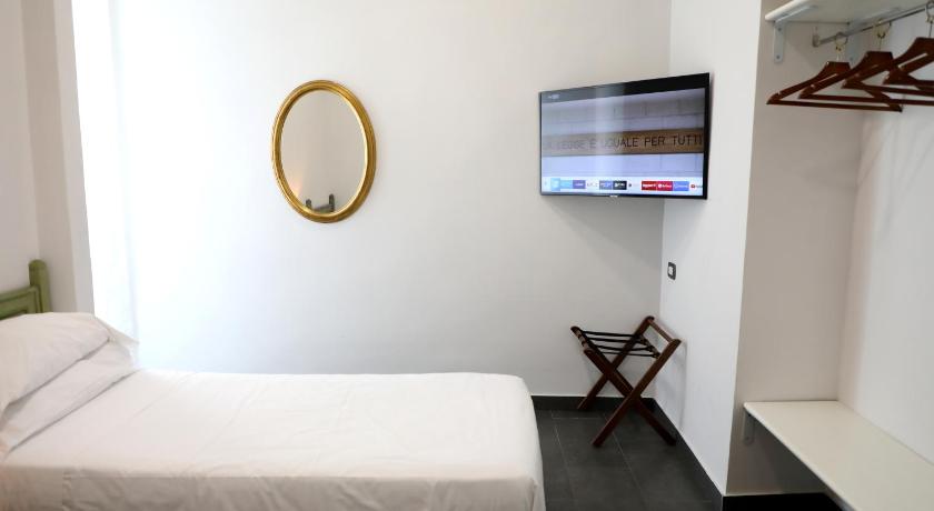 Image of Twin Room for 2 People 5