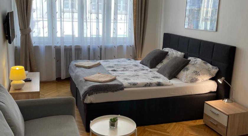 Agnes - Romance in city II. — Hotel in Prague