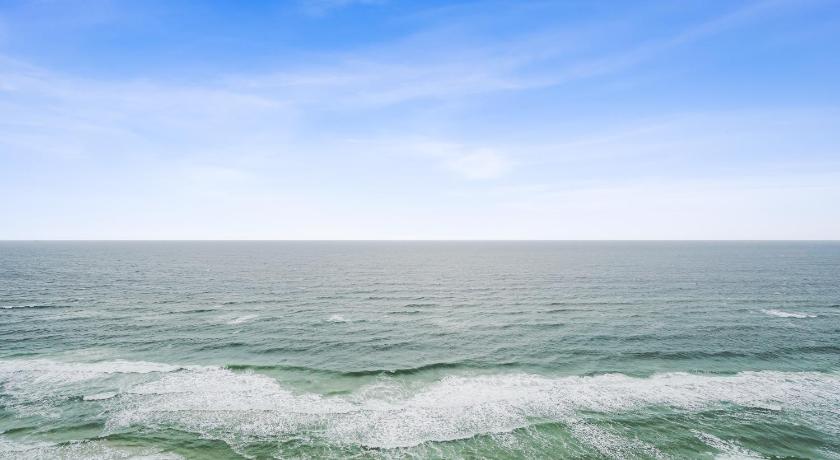 Image of Three-Bedroom Apartment 12