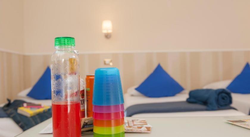 로마 버짓룸 데자르 (Budget Rooms Des Arts) 3성급 호텔 수영장