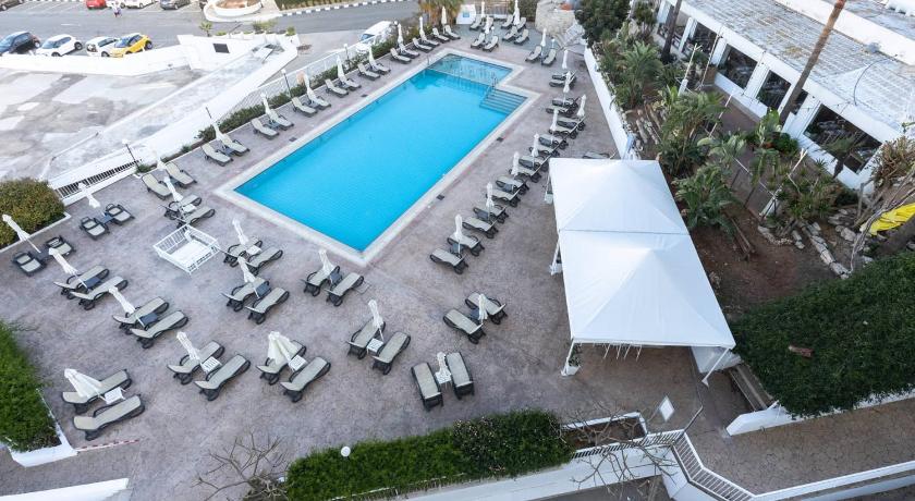 Vrissaki Hotel Apartments photo