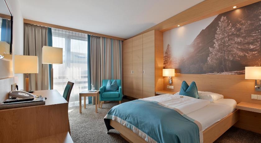 Hotel Goldener Adler Wattens photo