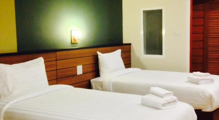 Image of Superior Twin bed 1