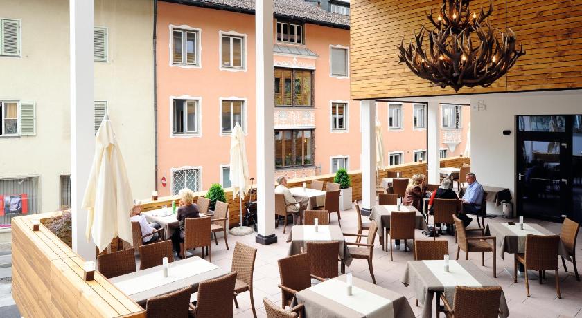 Hotel Goldener Adler Wattens photo