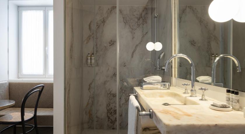 Image of Superior Double Room 2
