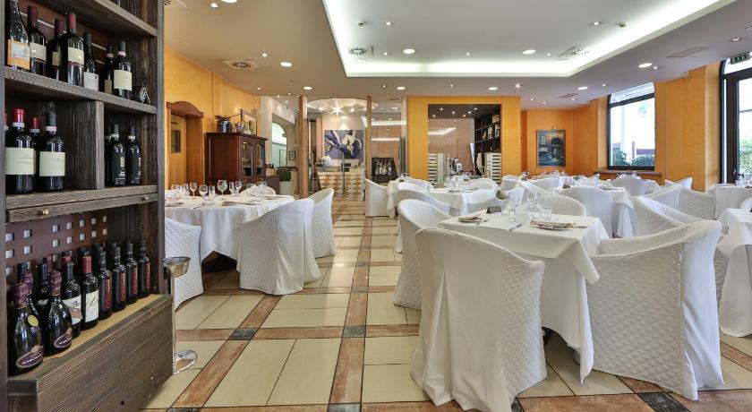 ノチェート Hotel San Marco & Formula Club 4つ星 ホテル 眺望