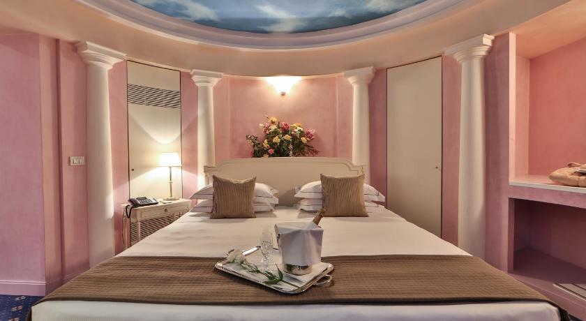 ノチェート Hotel San Marco & Formula Club 4つ星 ホテル 客室