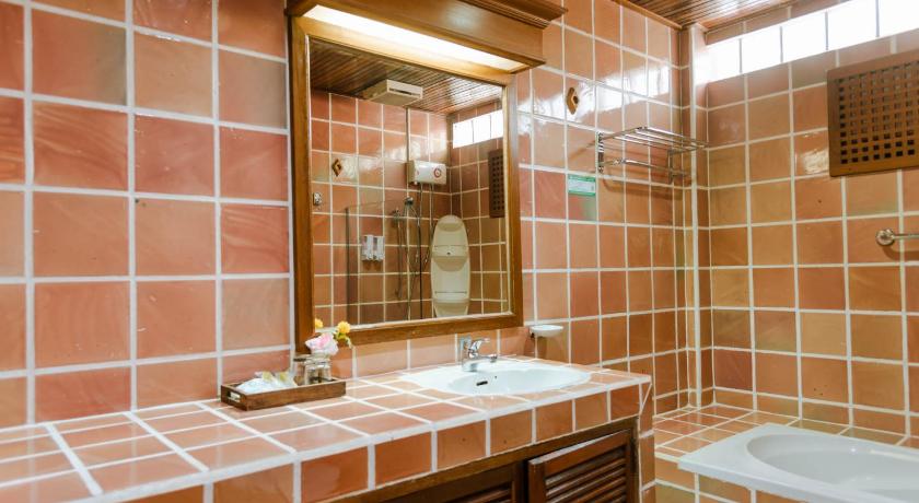 Image of Deluxe Twins 2