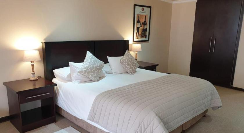 The Lazy Grape Guest Lodge & Spa photo