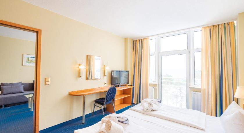 Image of Suite with Sea View 1