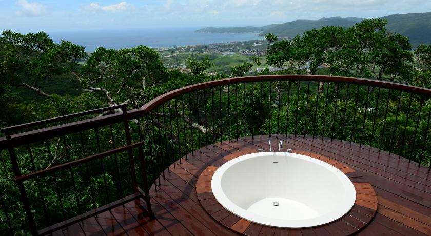 รูปของExtra Large Double Bed or Twin Beds Sea View Villa （ Near the Infinity Pool） 1