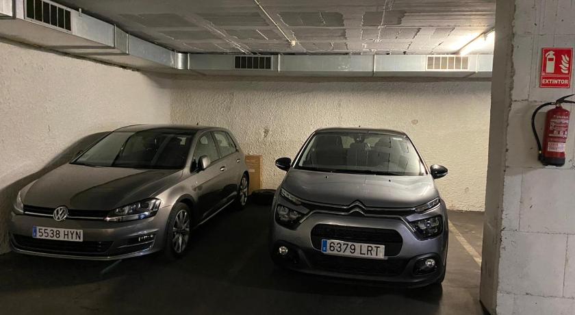 Piso centrico con Parking a 20min de Barcelona photo
