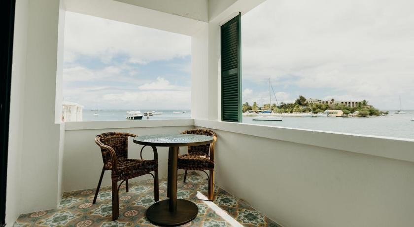 Deluxe King with Balcony and Ocean View圖片 1