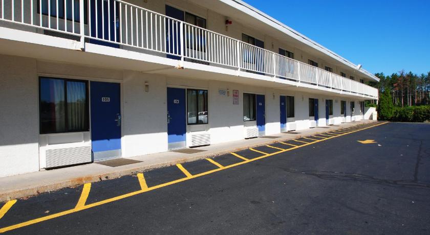 Motel 6-Chicopee, MA - Springfield