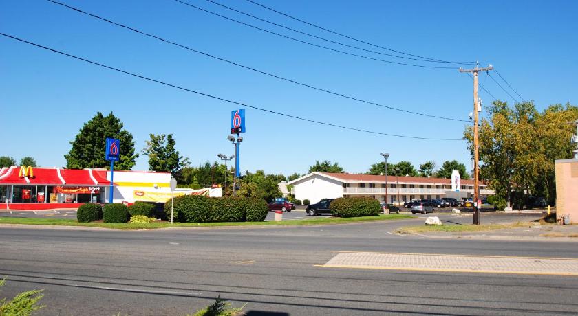 Motel 6-Chicopee, MA - Springfield