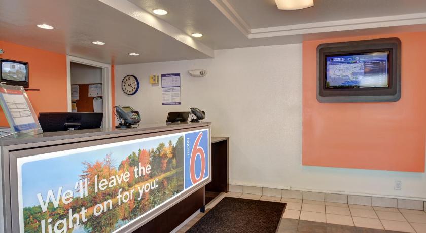 Motel 6-Chicopee, MA - Springfield