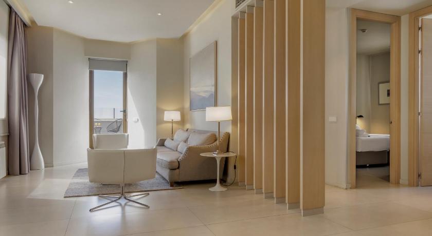 Image of Apartment with Terrace 3