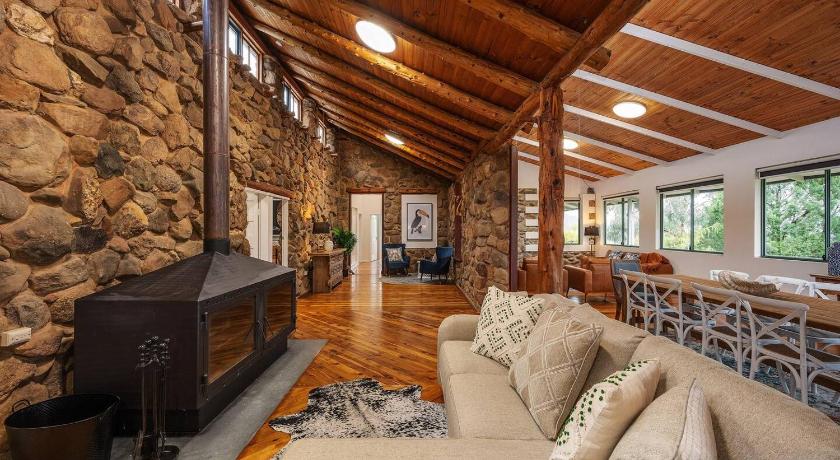 The Riverstone Luxury Eco Home in the Hills — Hotel in Mudgee