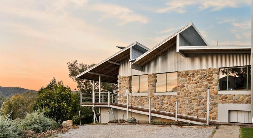 The Riverstone Luxury Eco Home in the Hills photo
