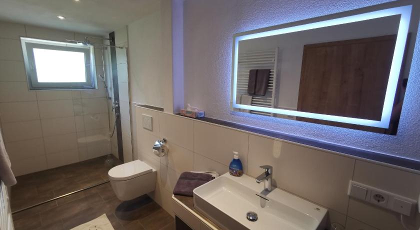 Hotel Gruner Baum mit Restaurant & Wellness photo