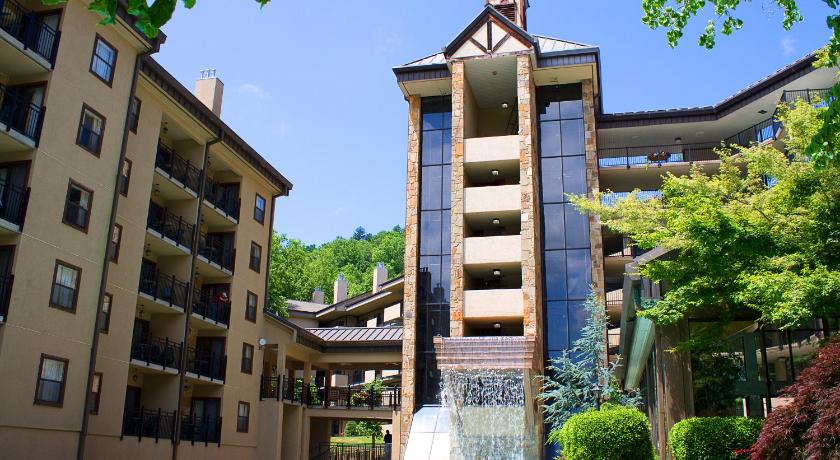 Gatlinburg Town Square by Exploria Resorts photo