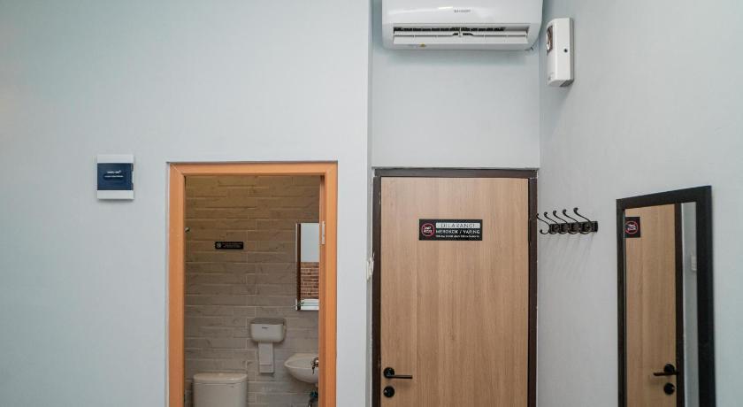 RedDoorz @ Golden Averis Cibuluh Bogor – Bogor, 