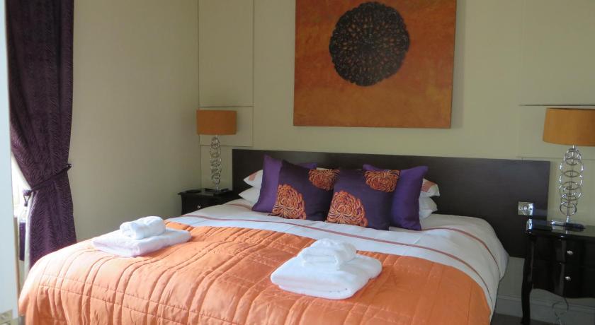 Hewlett Apartments photo
