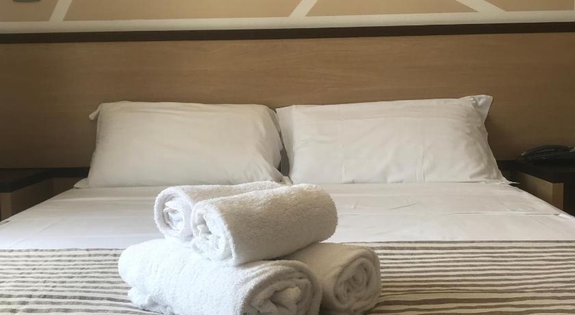 Hotel Royal photo