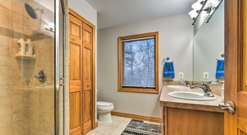 Lakefront Applegate Retreat with Private Beach! photo