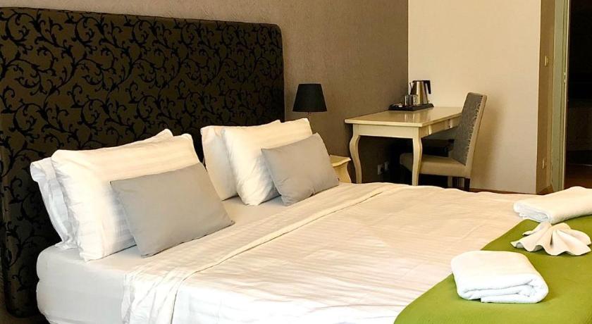 Image of Superior Double Room with Jacuzzi 1