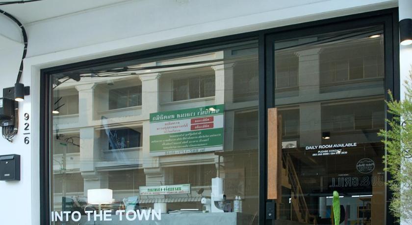 Into the town - image 12