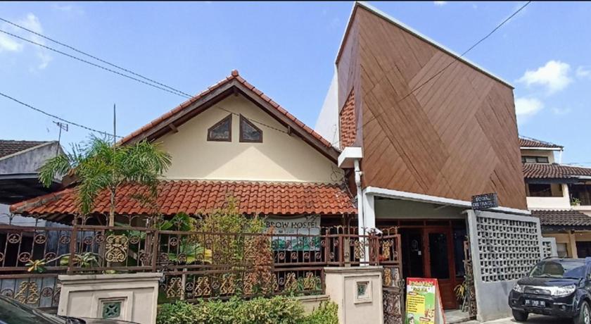 MashBrow Hostel photo