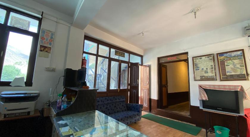Ashiyana Hotel photo